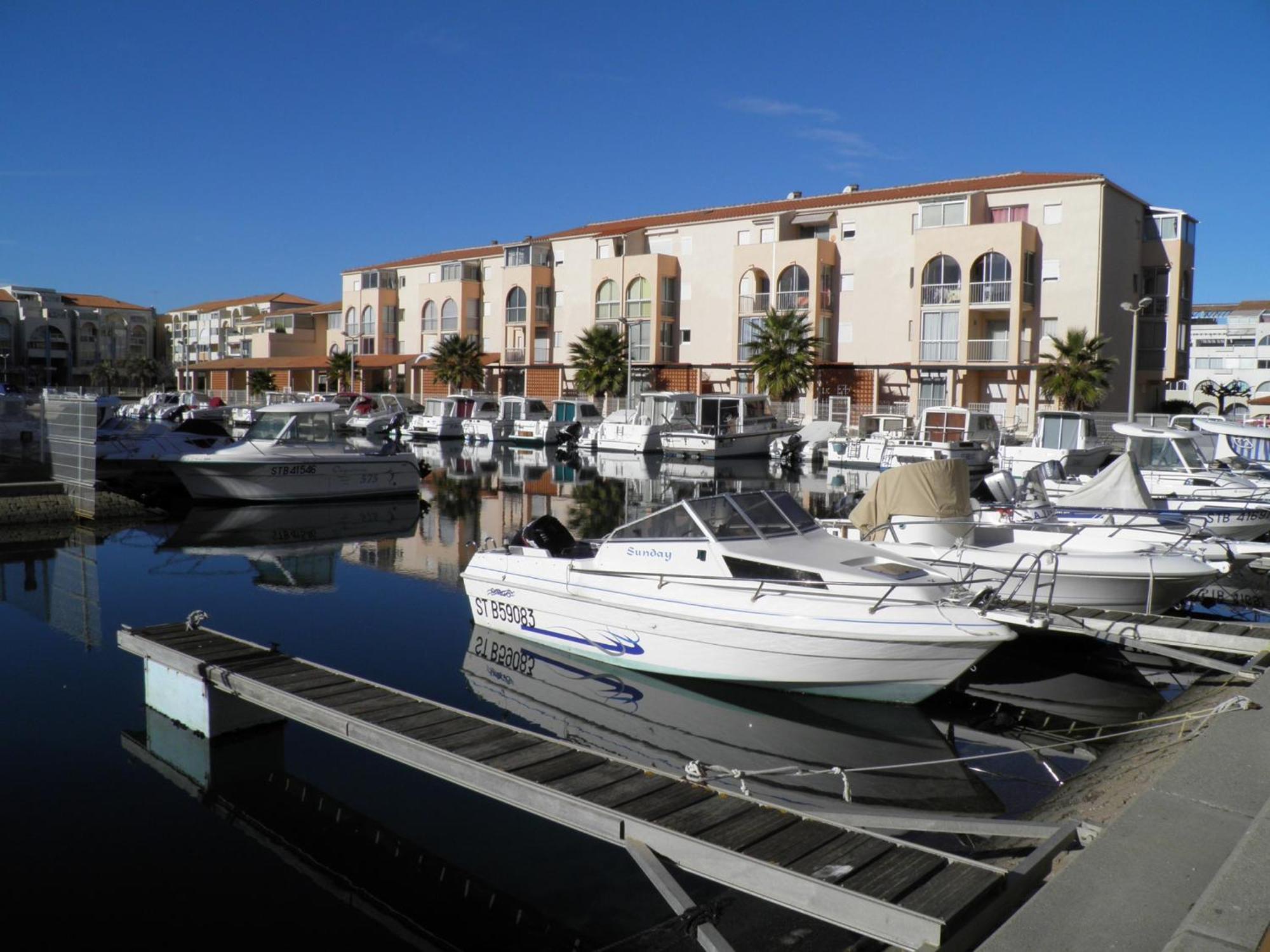 Superbe T2 A - Face Mer, Loggia, Parking Prive, Proche Et Commerces - Fr-1-338-518 *