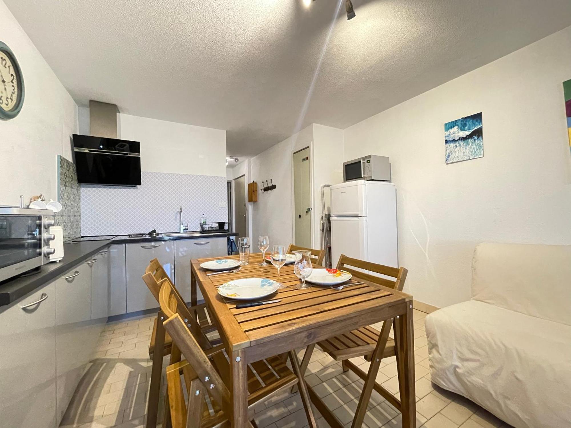 Superbe T2 A - Face Mer, Loggia, Parking Prive, Proche Et Commerces - Fr-1-338-518 Appartement